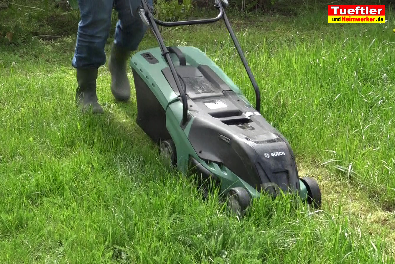 Bosch UniversalRotak 36-550 im Test